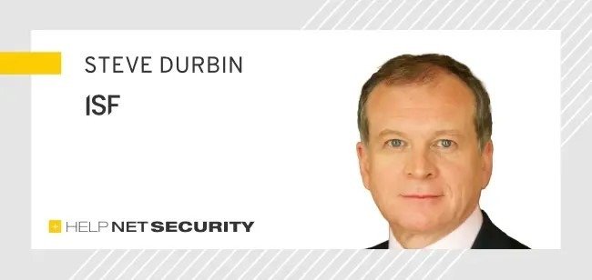alt=Steve Durbin, CEO of Information Security Forum, delivering a speech at a conference on cybersecurity.